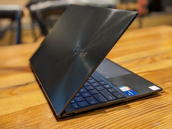 Tham khảo 6 mẫu laptop cho lập trình viên 2022