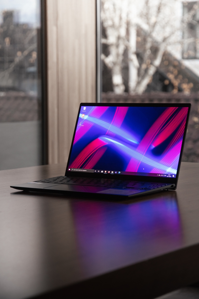 Mua laptop Dell giá từ 22 đến 28 triệu
