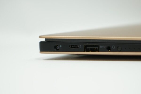 DELL XPS 13 9360-70148070 (Màu bạc) - Hình ảnh 5