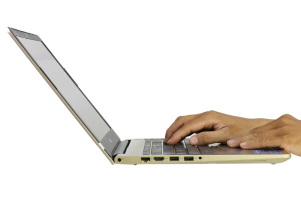 DELL VOSTRO 5568_70133573 GOLD - Hình ảnh 4